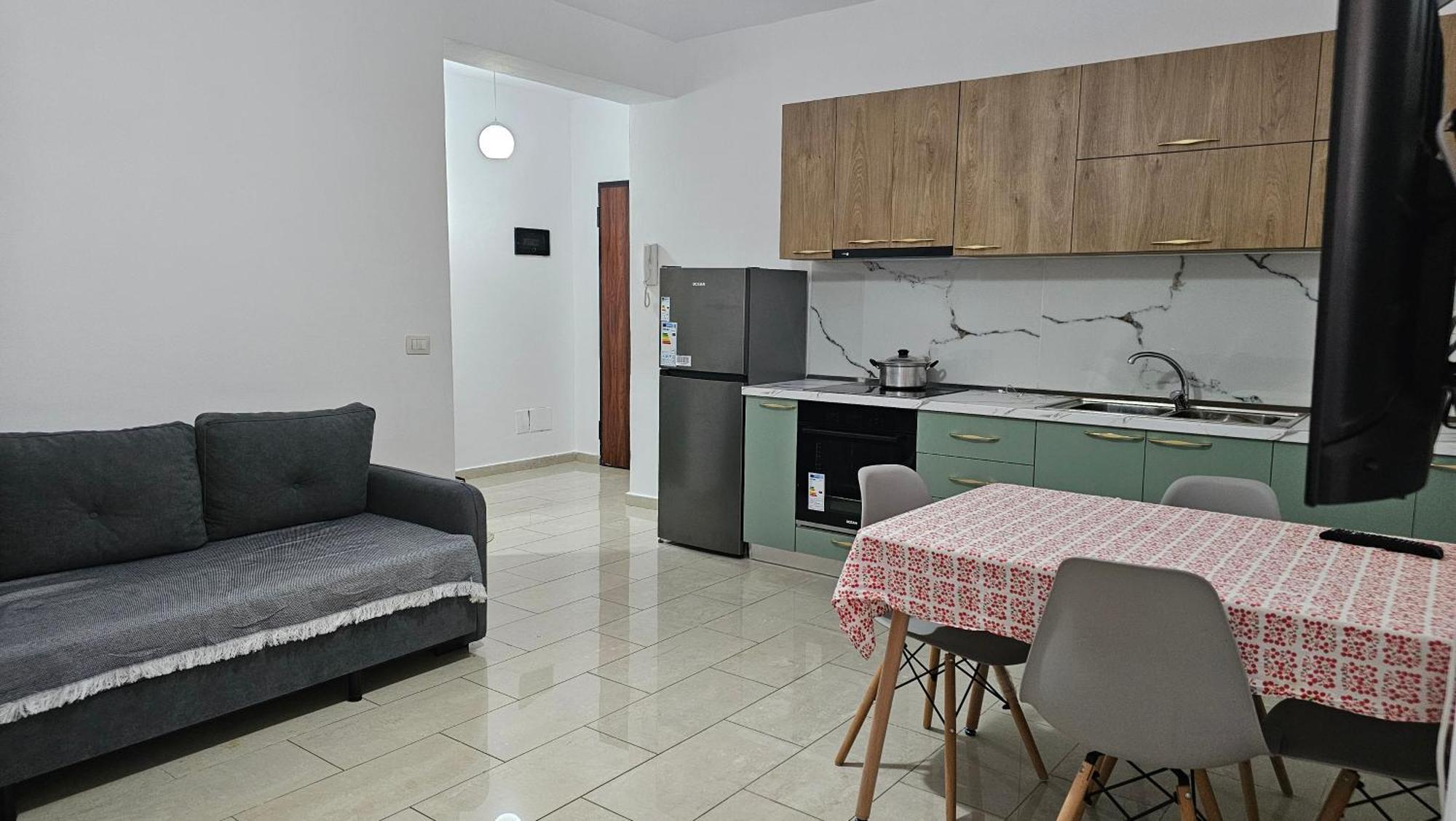 Golden Apartment *